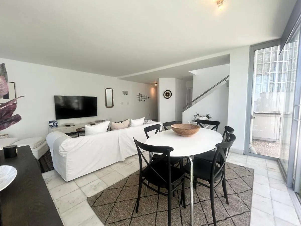 3 Bedroom Luxurious Apartment In Clifton Κέιπ Τάουν