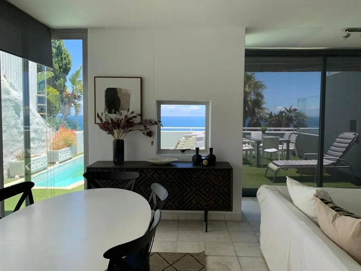 3 Bedroom Luxurious Apartment In Clifton Κέιπ Τάουν